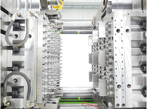 DKM 72型腔PET注塑成型出产线