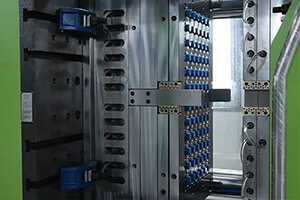 72腔瓶盖出产线